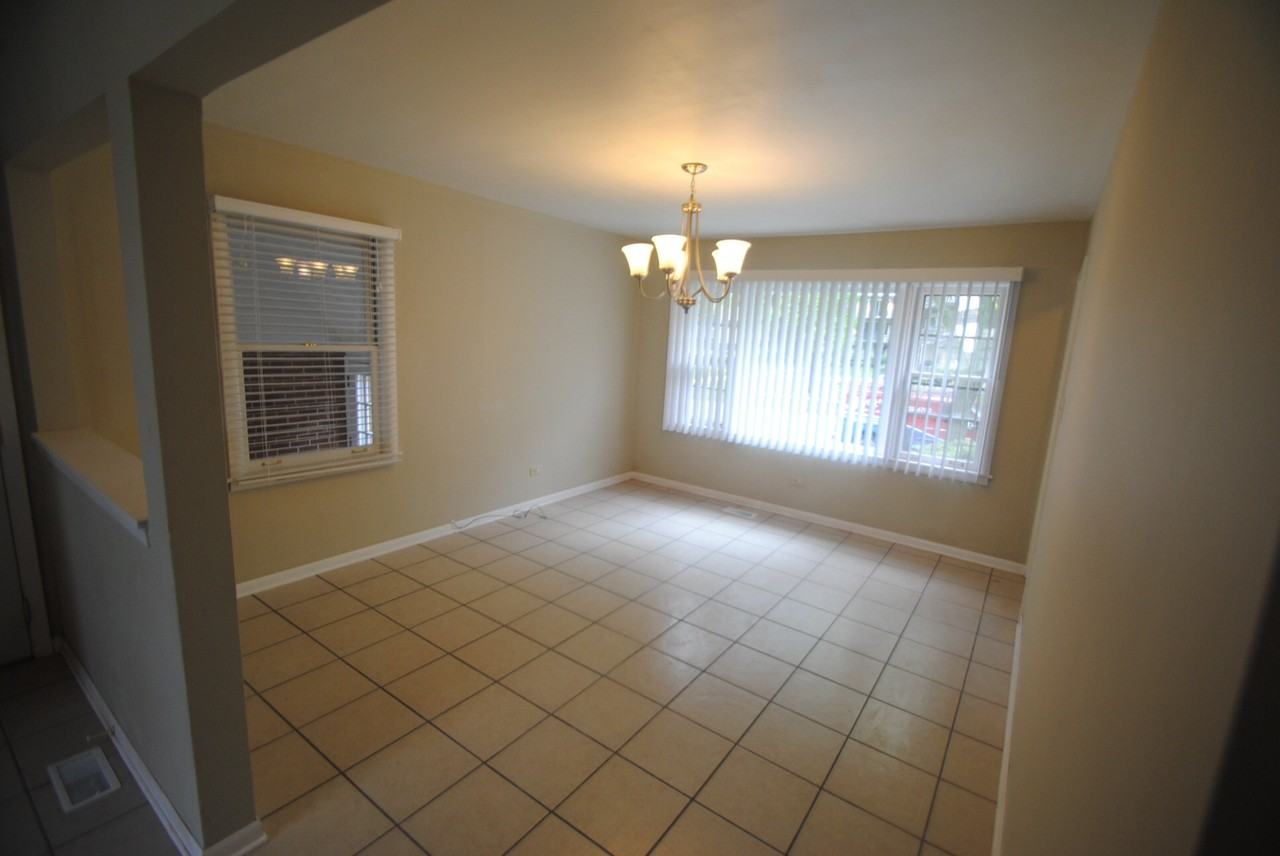 847 S 8th Ave - Photo 3 of 9