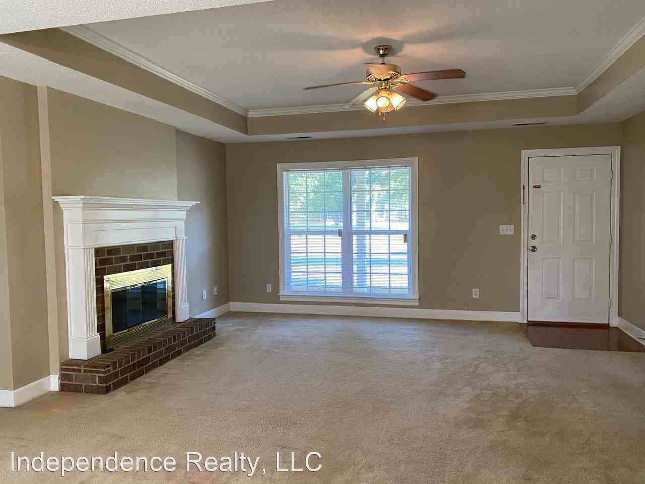 302 Earnhardt Dr - Photo 2 of 12