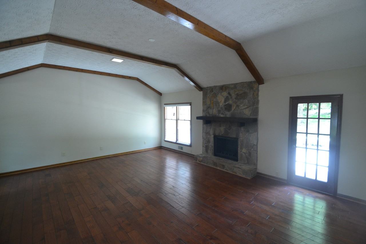 5238 E Shore Dr SW - Photo 3 of 14