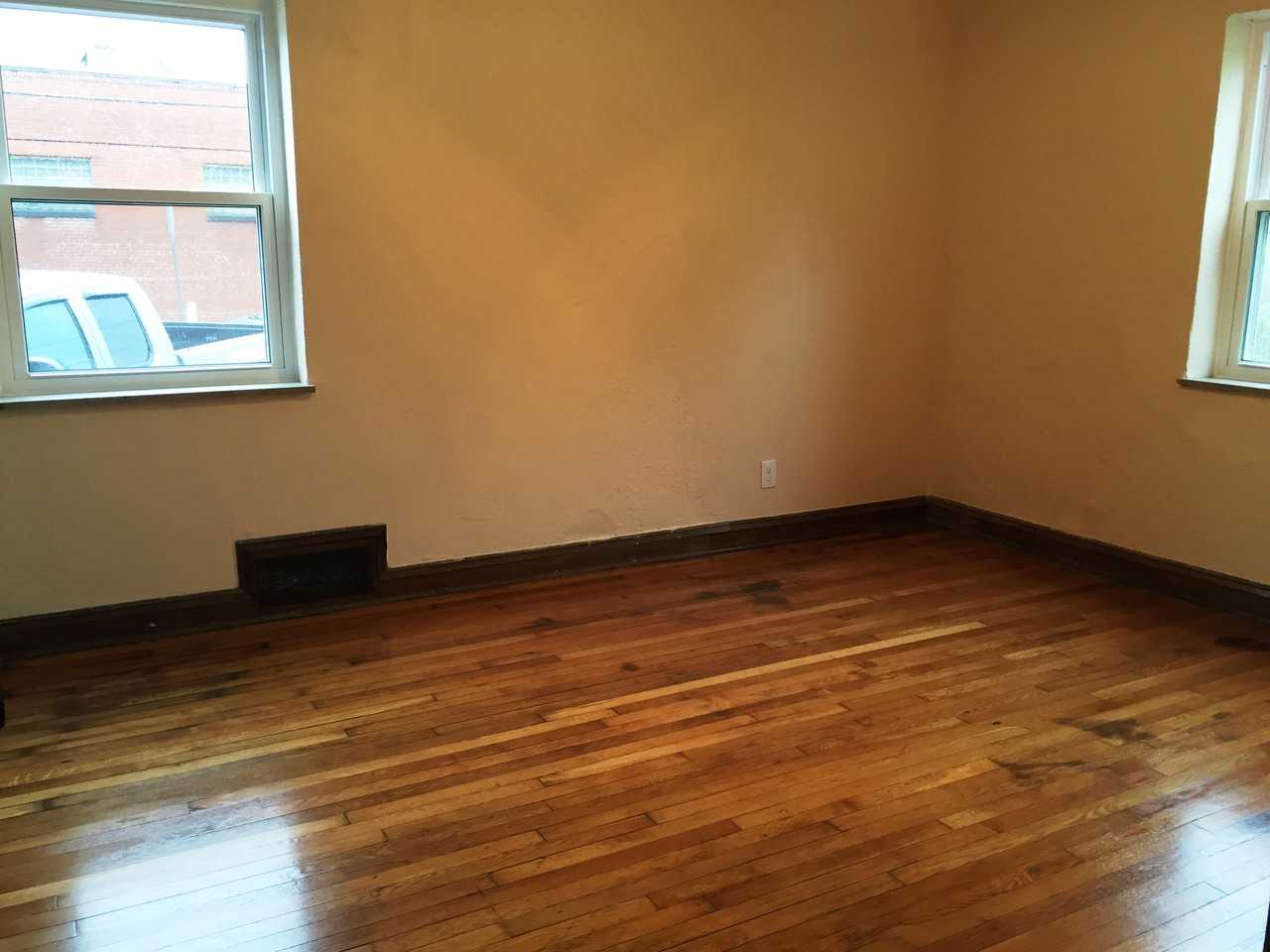 3702 Venable Ave - Photo 3 of 6