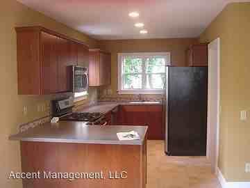 1529 Madison St - Photo 3 of 10