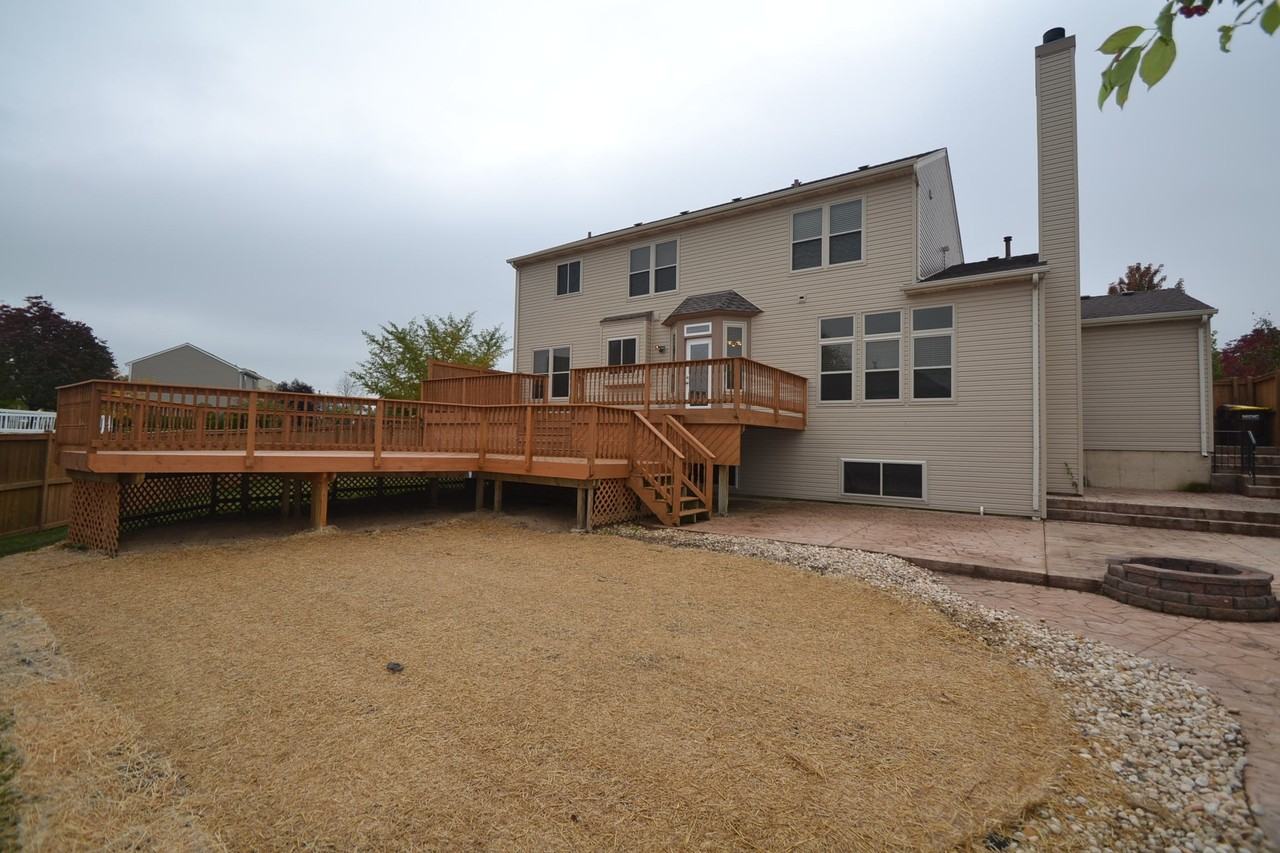 10306 Brighton Ln - Photo 2 of 8