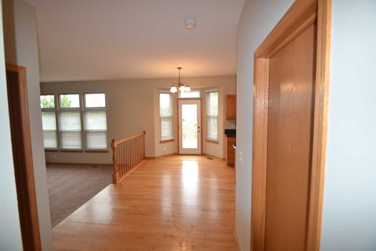 10306 Brighton Ln - Photo 3 of 8