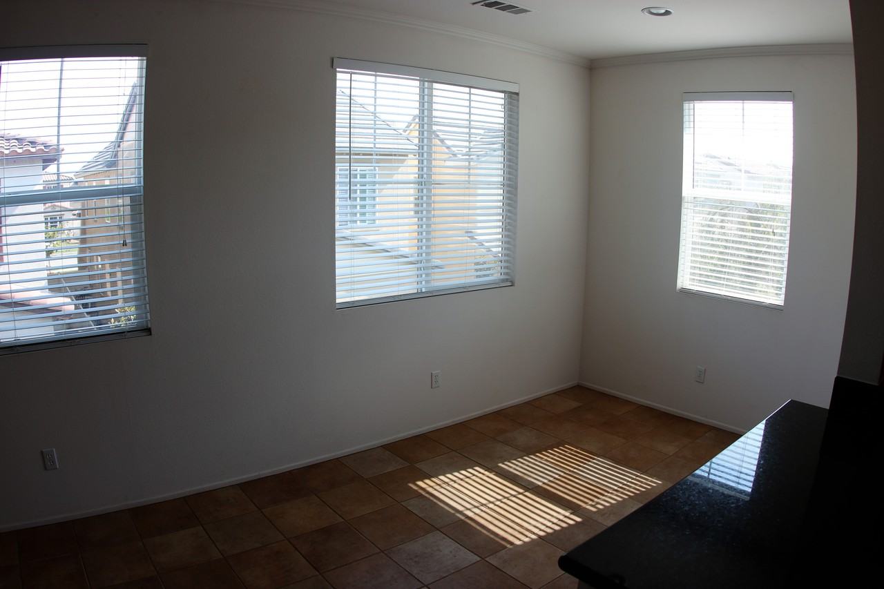 3321 N Ventura Rd - Photo 3 of 12