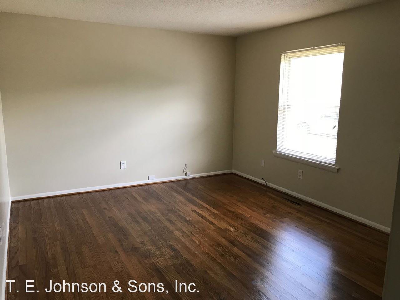 5010 Farmoor Cir - Photo 3 of 12