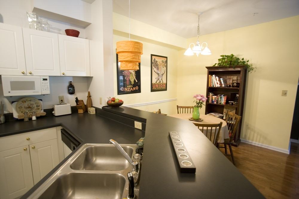 Highland View Apartments - Photo 3 of 27