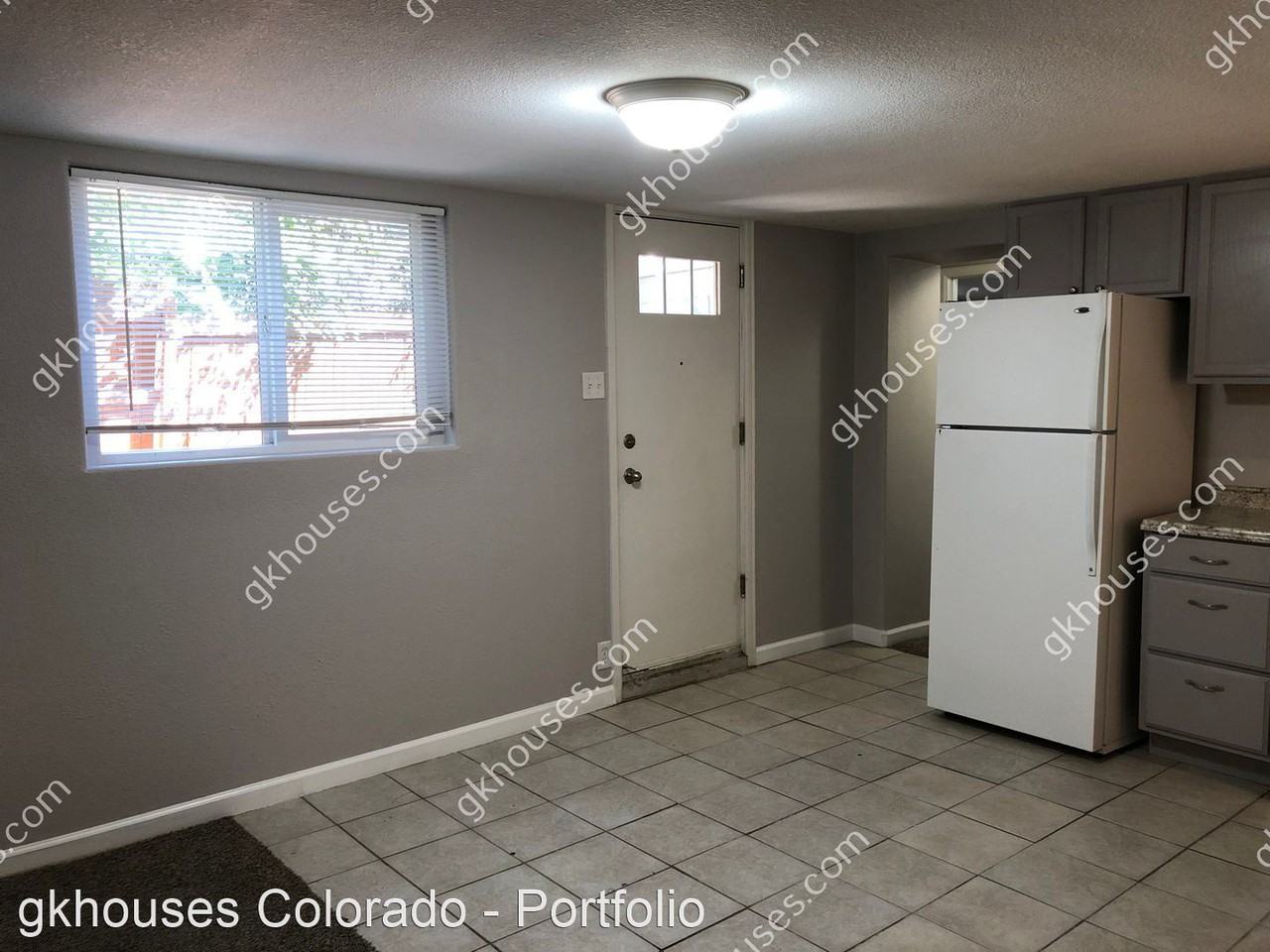 1582 Taft St - Photo 3 of 17