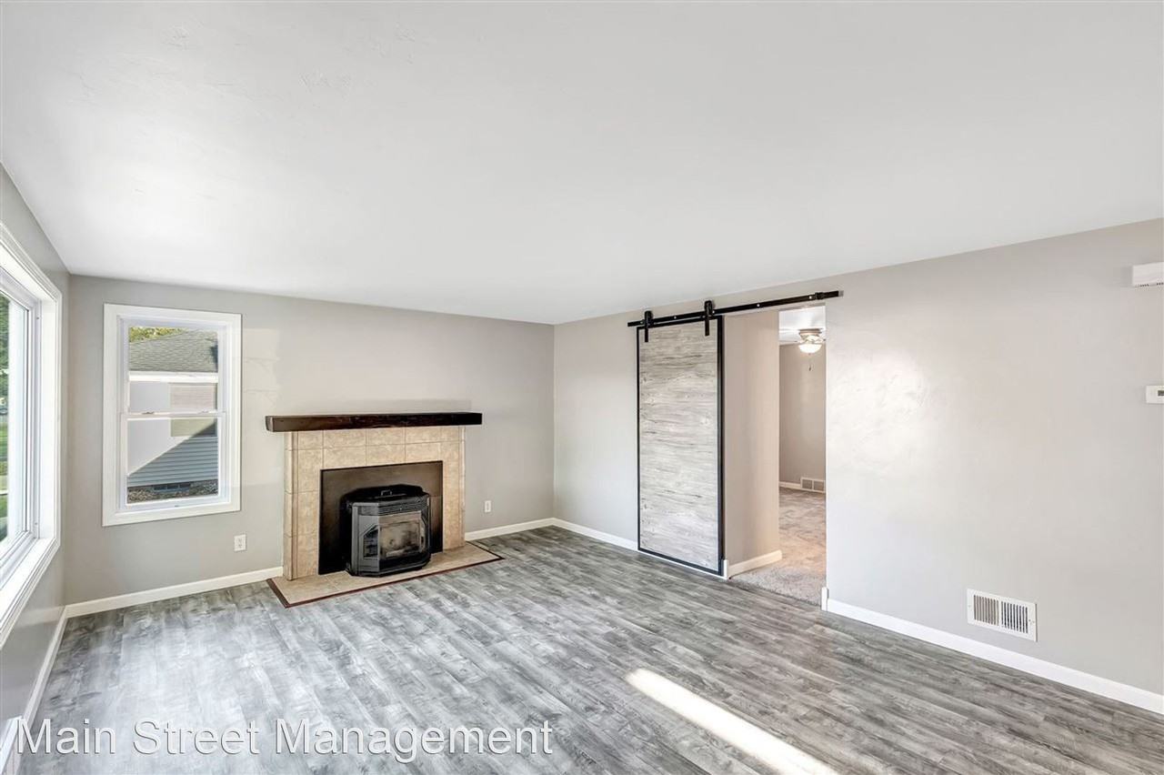 1629 E Mason St - Photo 3 of 9