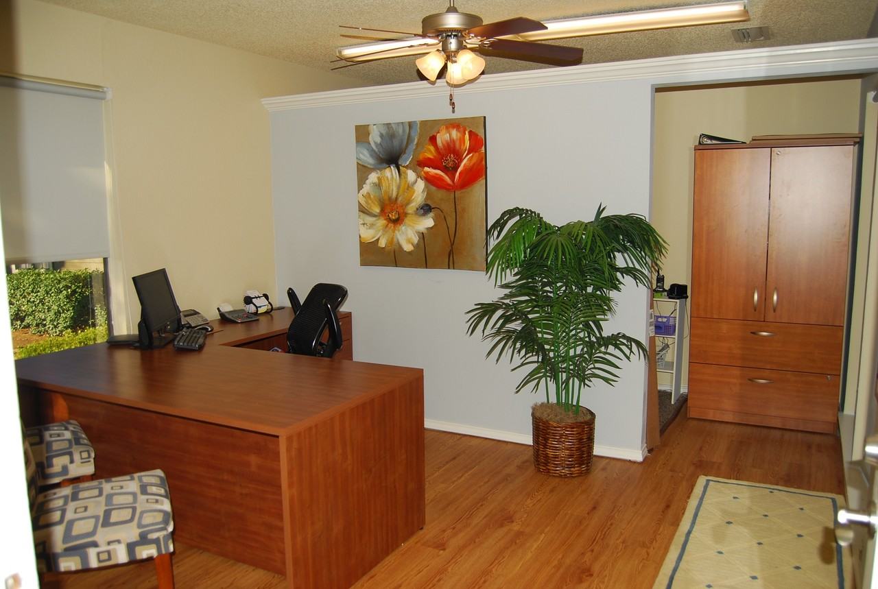 Quincy Bend - Photo 3 of 12