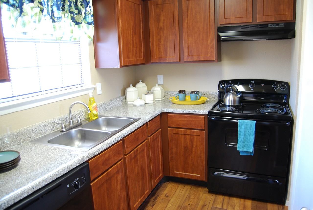 Quincy Bend - Photo 2 of 12