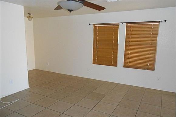 10534 W Carlota Ln - Photo 3 of 6