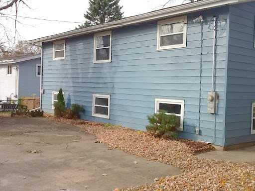 905 Garfield Dr - Photo 3 of 11
