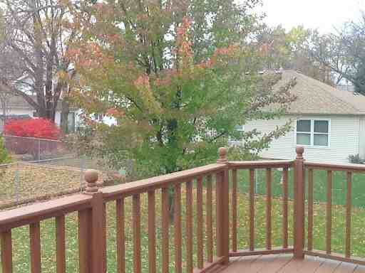 876 N Commonwealth Ave - Photo 2 of 15