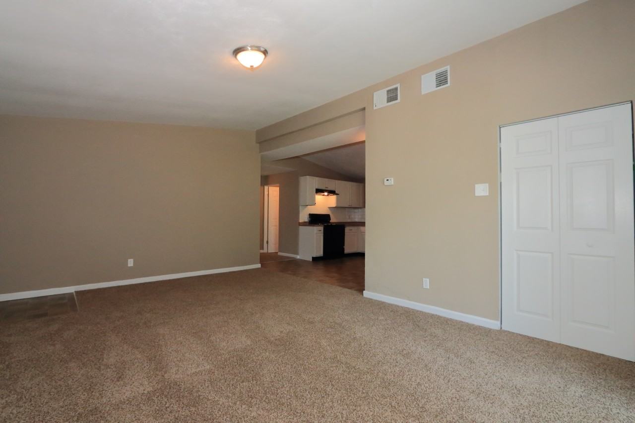 6920 Midwood Ave - Photo 3 of 12