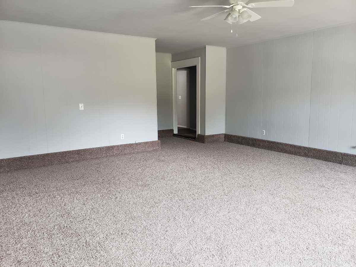 13904 Jeffery Dr - Photo 3 of 12