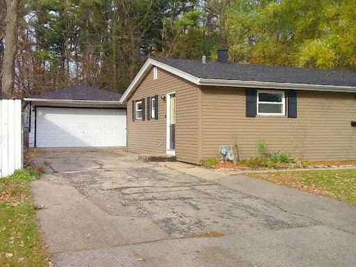 160 Sioux Ave - Photo 2 of 10