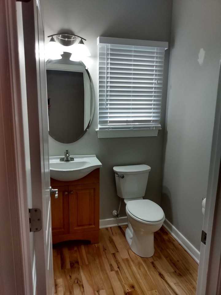 7582 Rolling Hill Rd - Photo 3 of 15