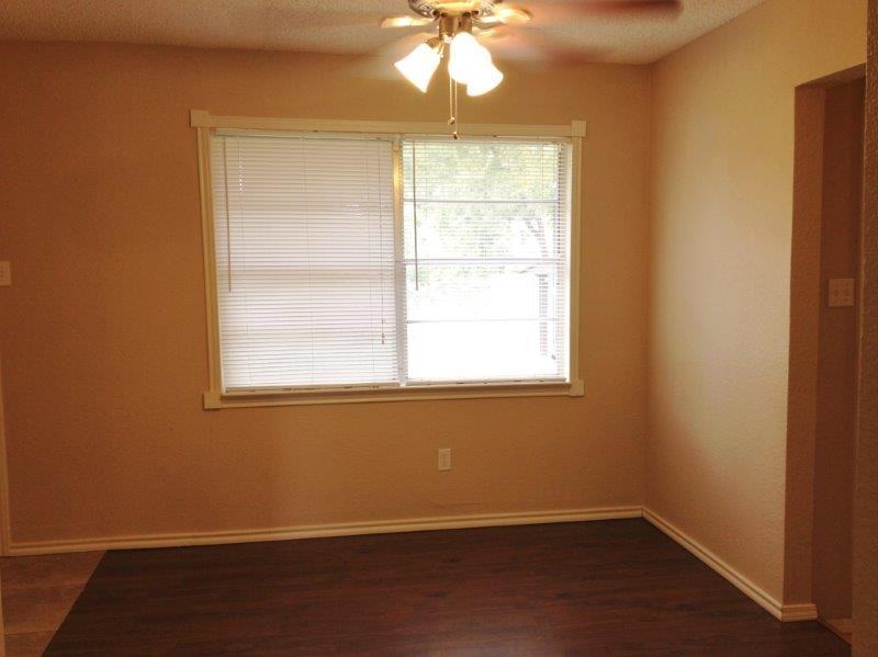 1627 Cascade St - Photo 3 of 9