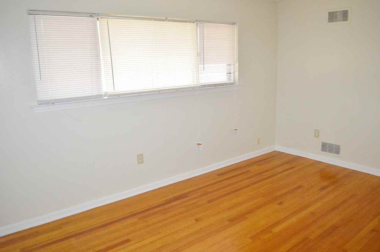 3404 Renault St - Photo 2 of 15