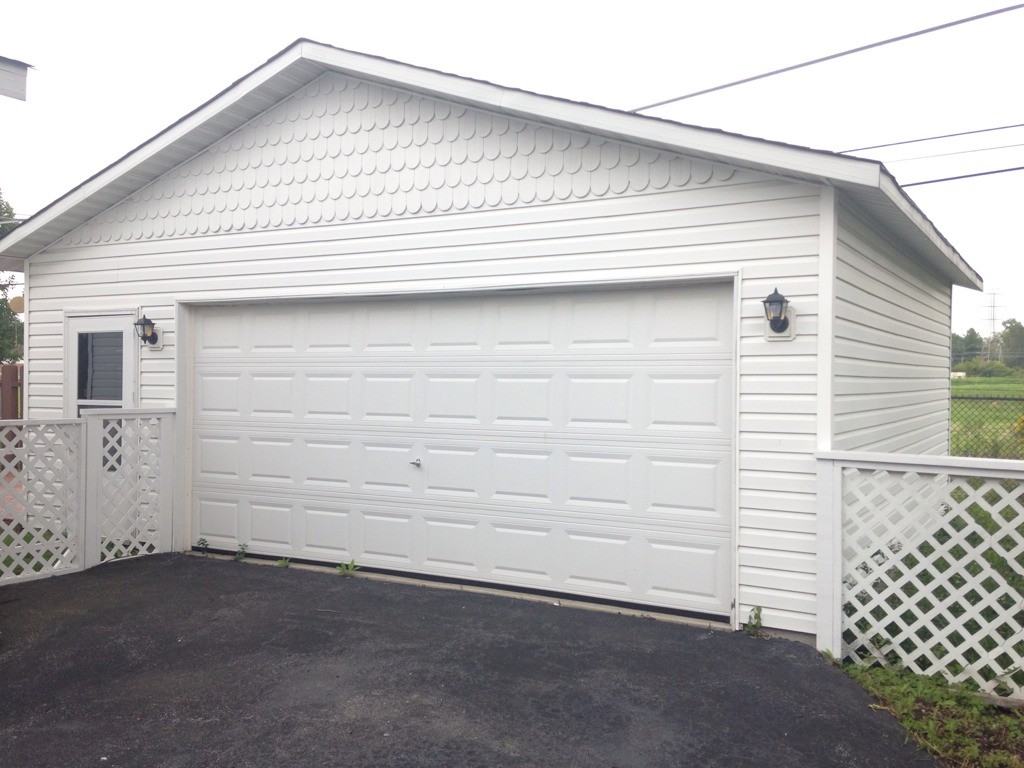 1015 N Lotus Dr - Photo 3 of 17