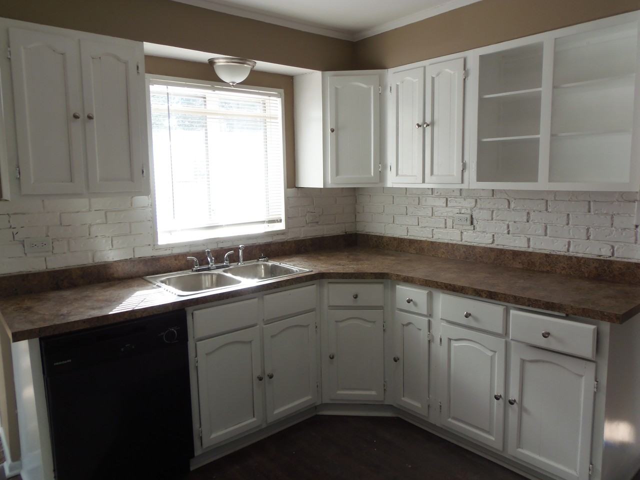 309 Shawnee St - Photo 3 of 8
