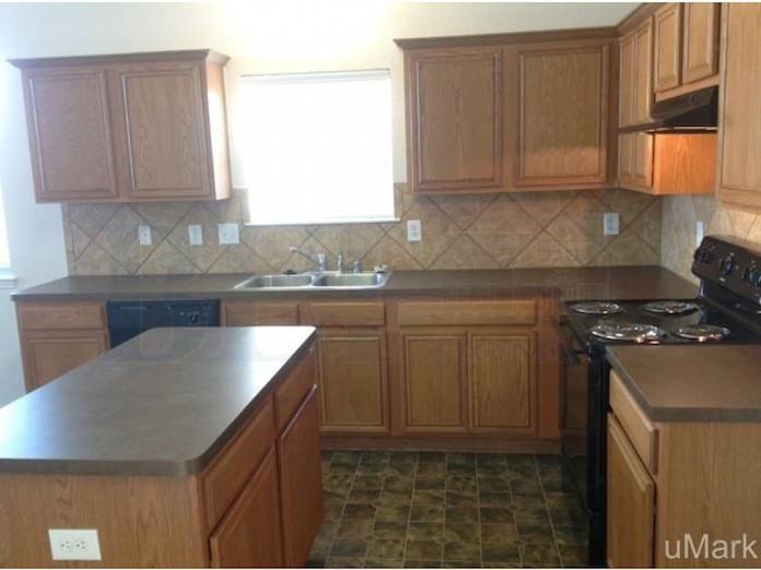 1814 Brooks Dr - Photo 3 of 16