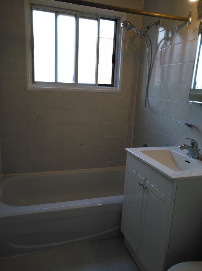 11774 Rue Michel Sarrazin #1 - Photo 2 of 9