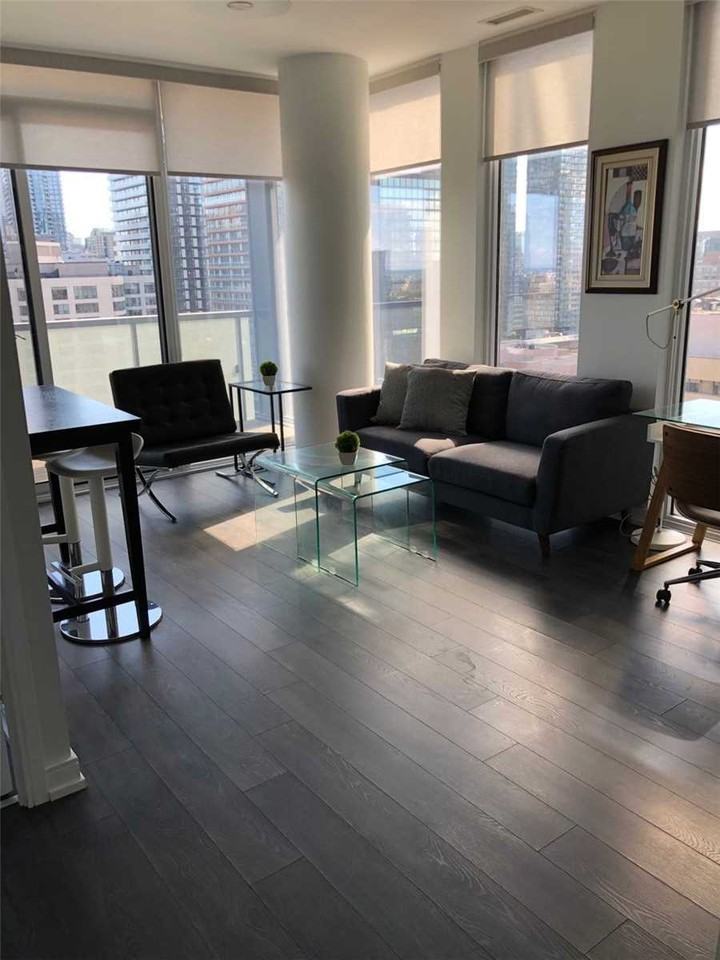 28 Wellesley Street East ##1702