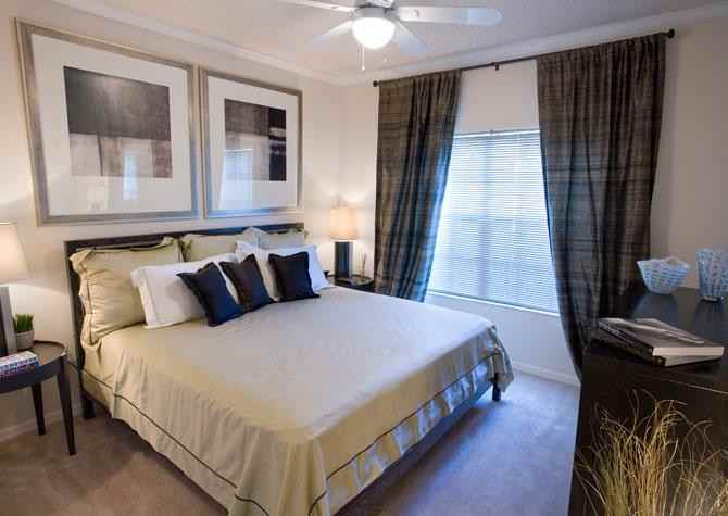 Post Hyde Park - Photo 2 of 19