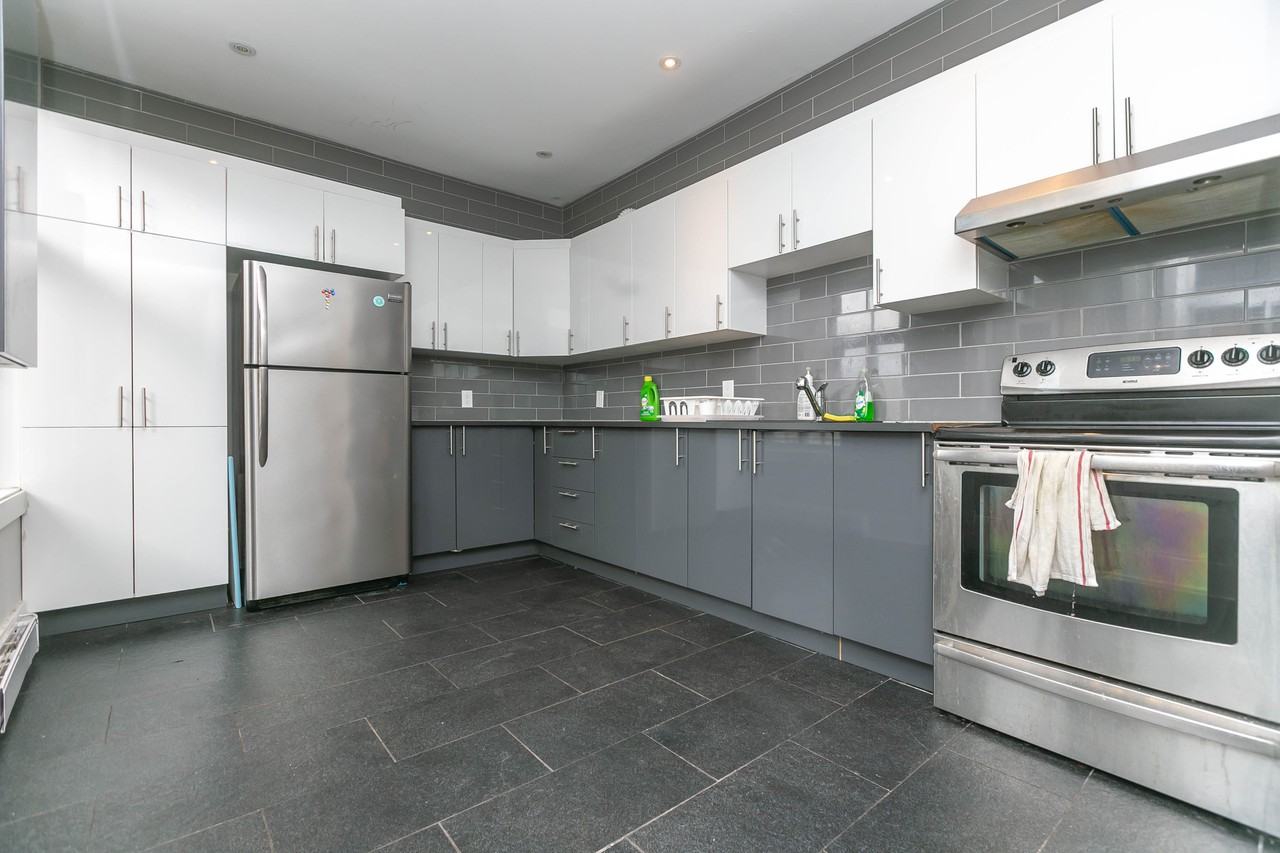 4273 Rue Saint-Dominique - Photo 2 of 20