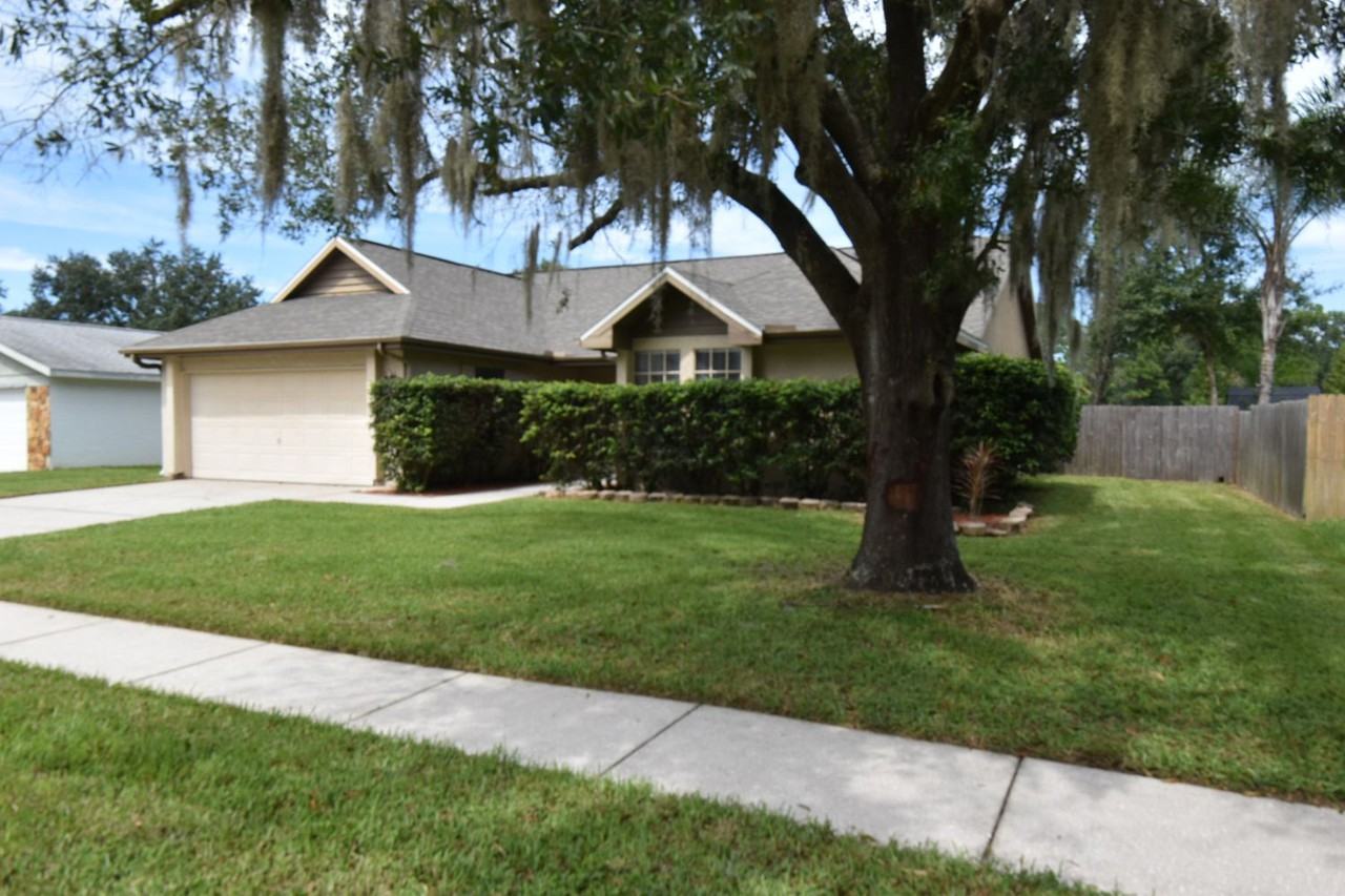 5901 Silver Moon Ave - Photo 2 of 30