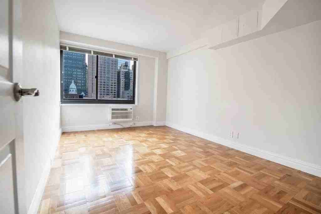 330 West 45th Street #3L