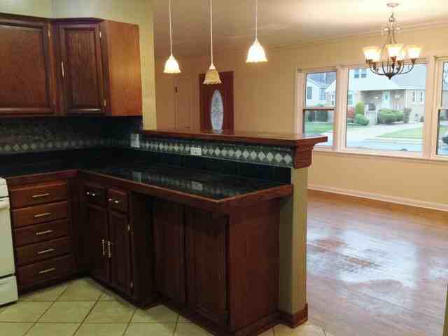 6228 Byron St - Photo 3 of 18