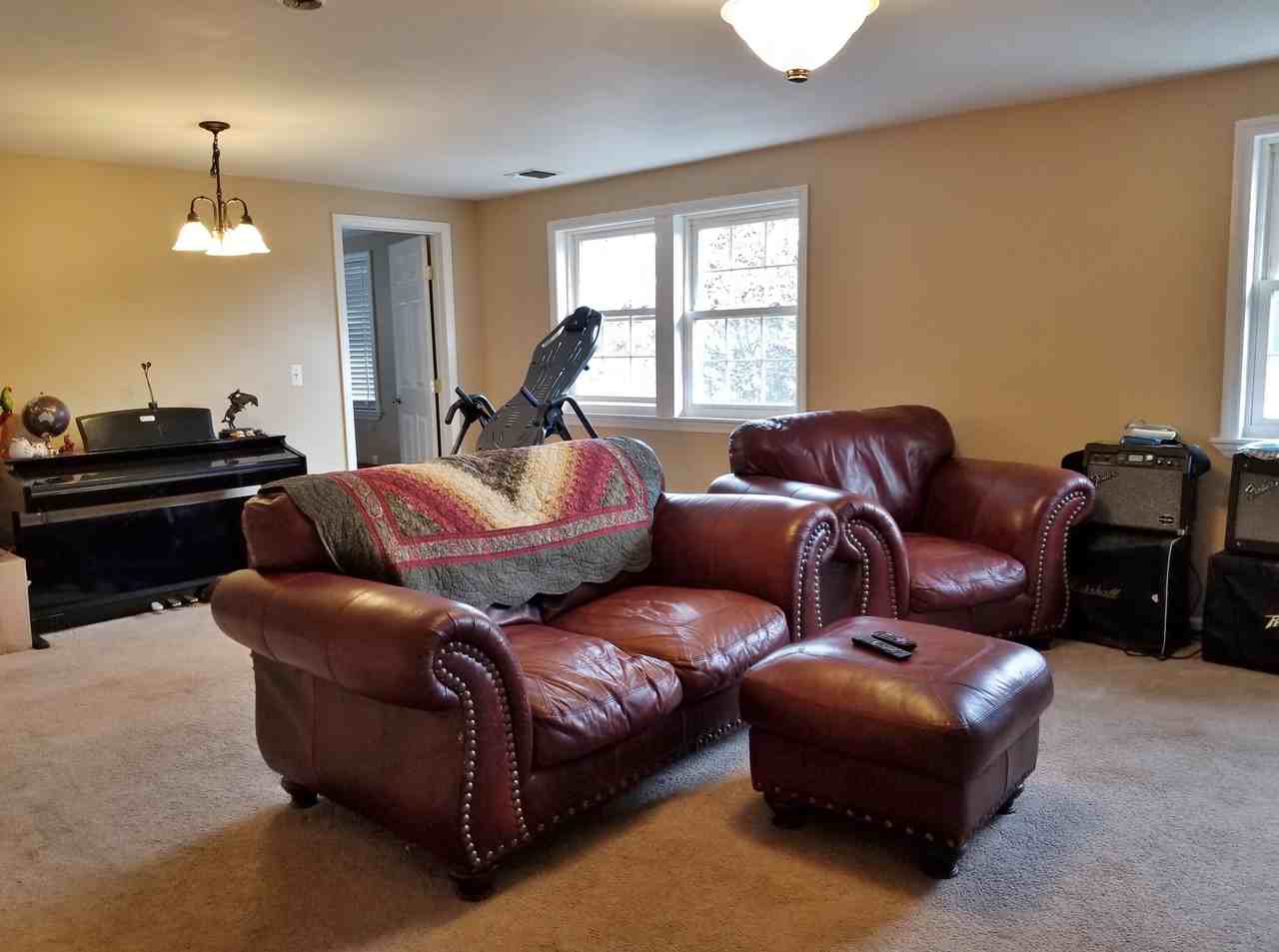 24 Arch St - Photo 3 of 11