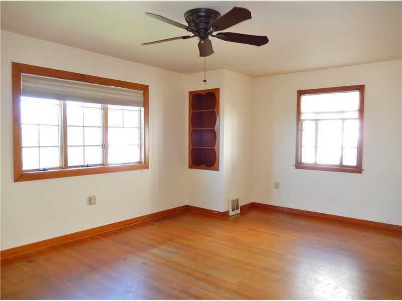 2514 Woodland Rd - Photo 3 of 16