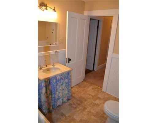 32 Walnut St #2 - Photo 3 of 4