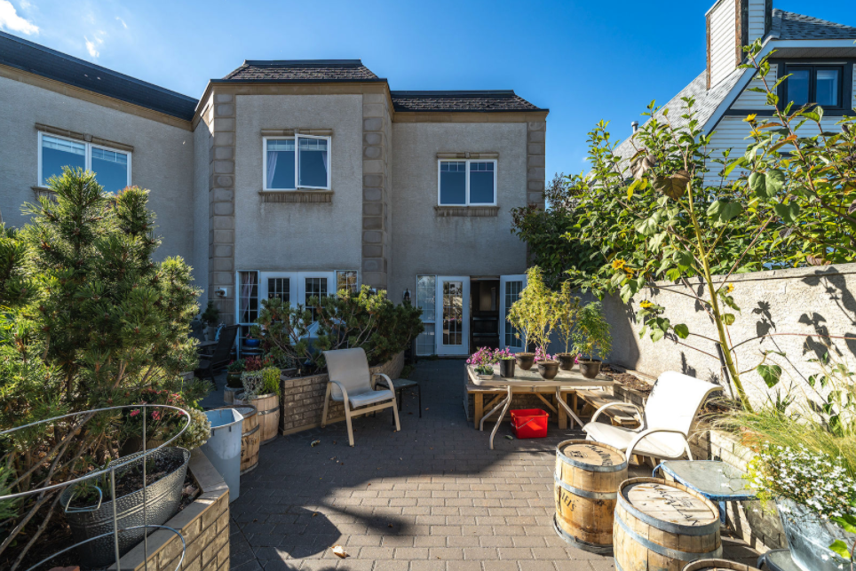 Bankview Court Apartments 2142 17 Street Southwest, Calgary, AB T2T