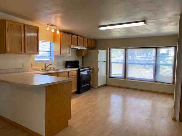 5967 West Court Street - Photo 3 of 8