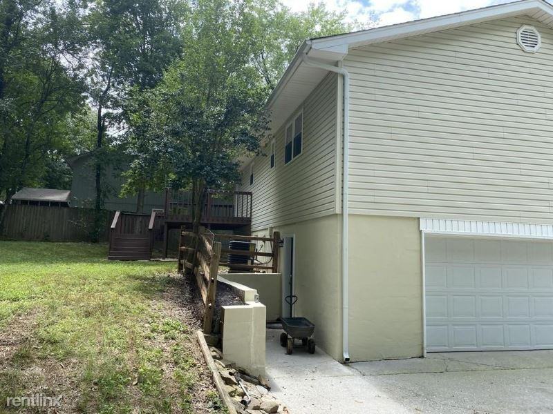 11130 Concord Woods Dr - Photo 3 of 22