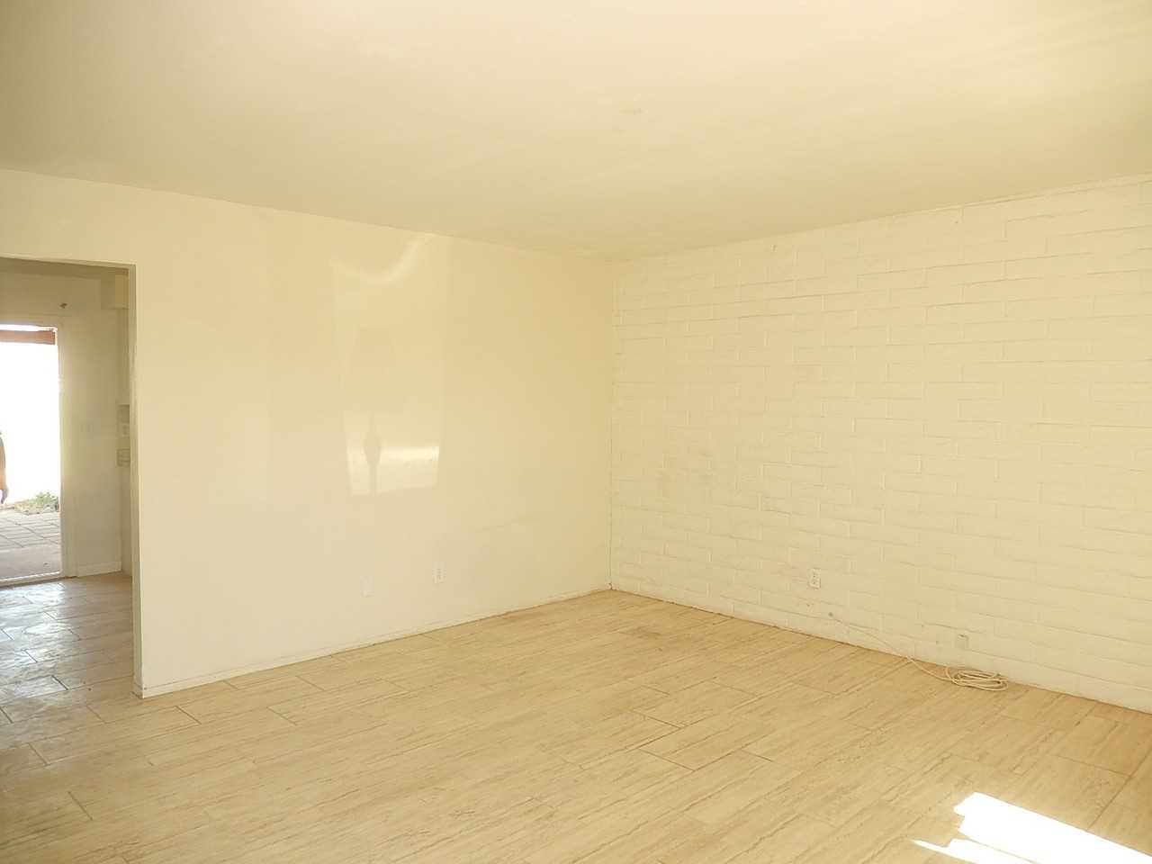 7179 E 38th St - Photo 3 of 13