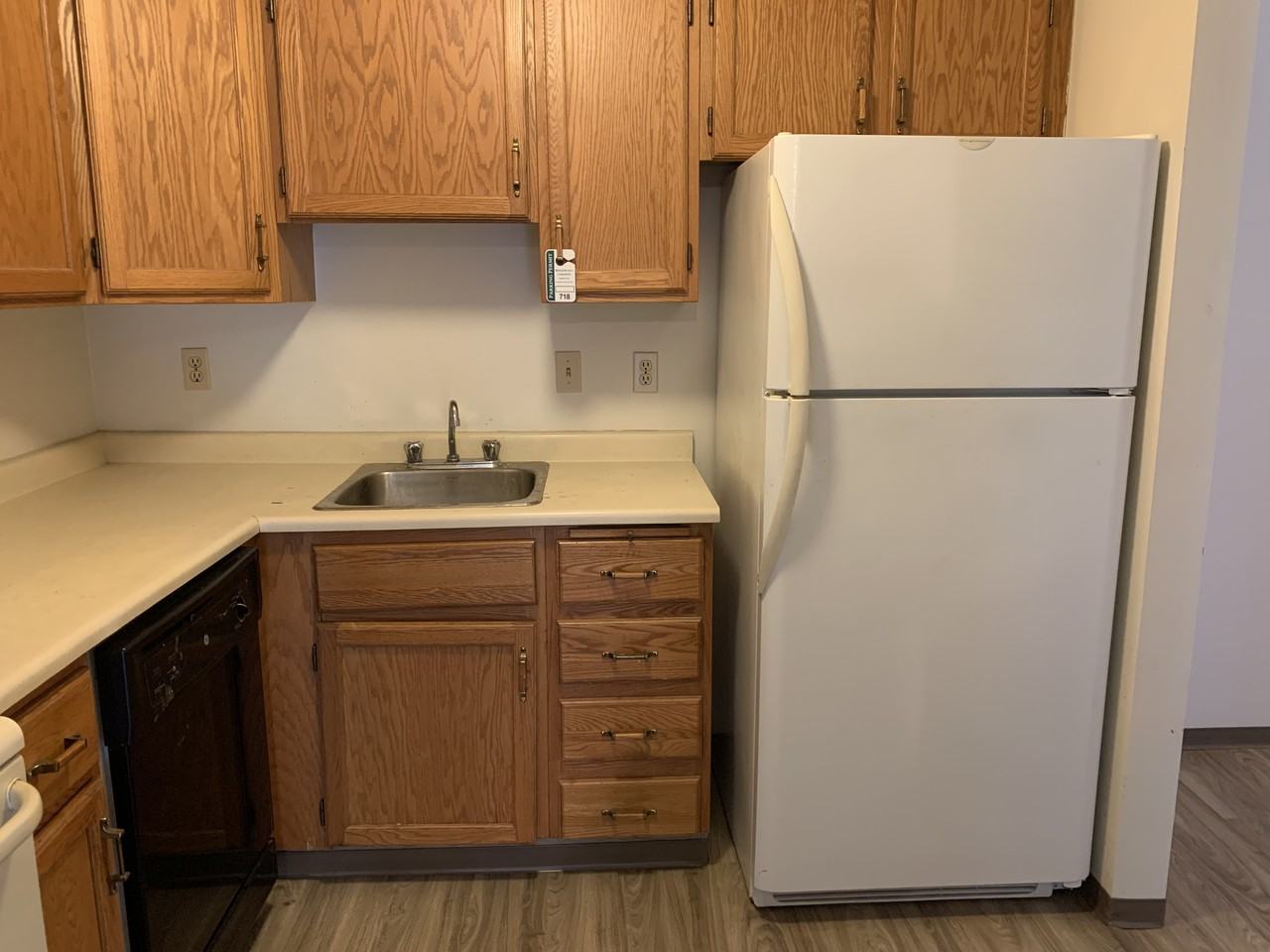 1084003 26 Ave Nw Apartments in Bisset, Edmonton, AB T6L 5L9 Zumper