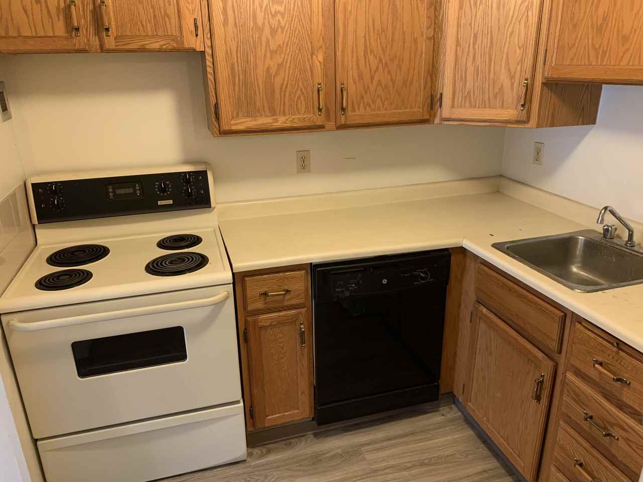 1084003 26 Ave Nw Apartments in Bisset, Edmonton, AB T6L 5L9 Zumper