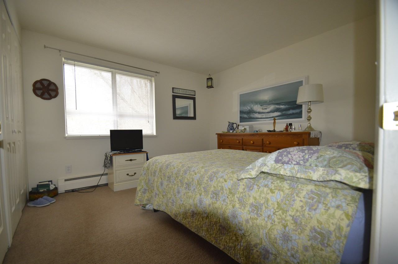 7554 Victor Mendon Rd - Photo 5 of 33