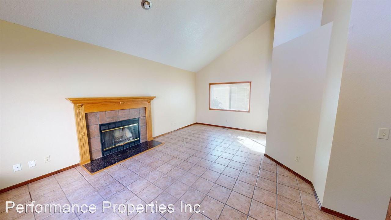 16429 Sw 104th Ave - Photo 2 of 27