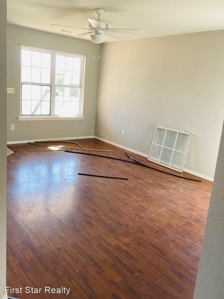 1598 1598 Tolleson Loop A - Photo 2 of 10