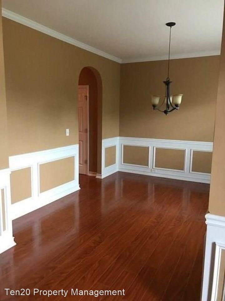 1506 Adie St - Photo 3 of 30