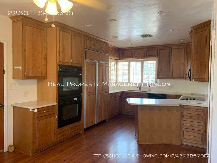 2233 E Seneca St - Photo 3 of 15