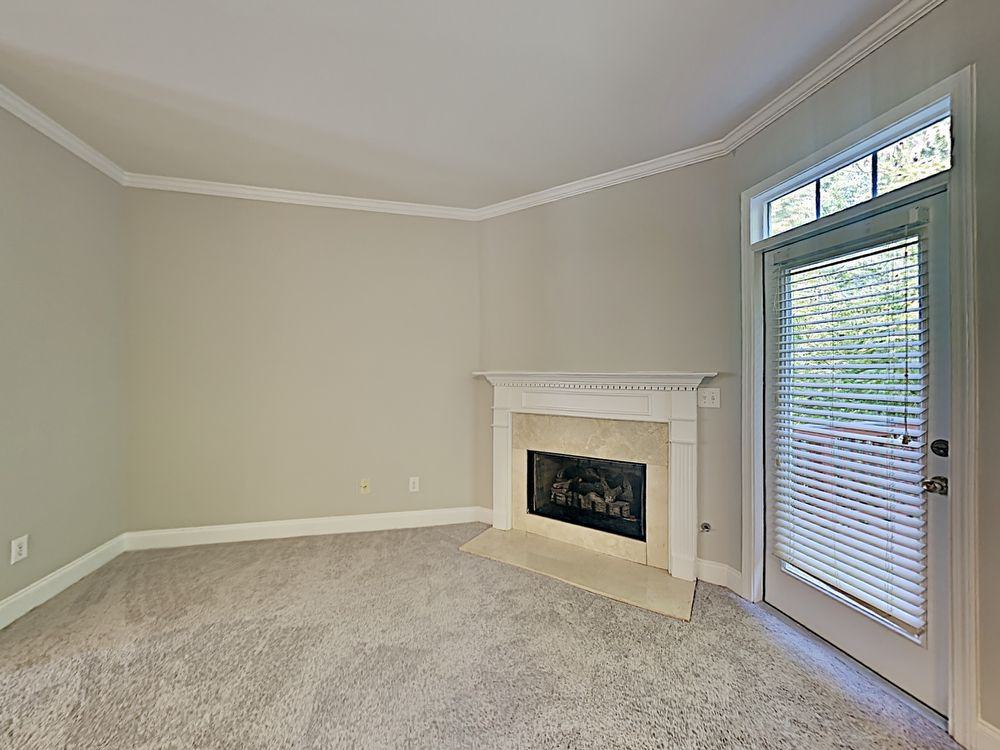 305 Williamson St Se - Photo 3 of 28