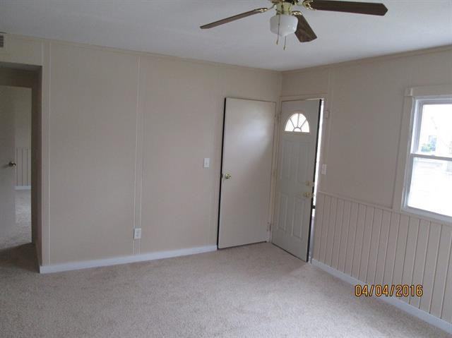 2919 Kenmore Avenue - Photo 3 of 8