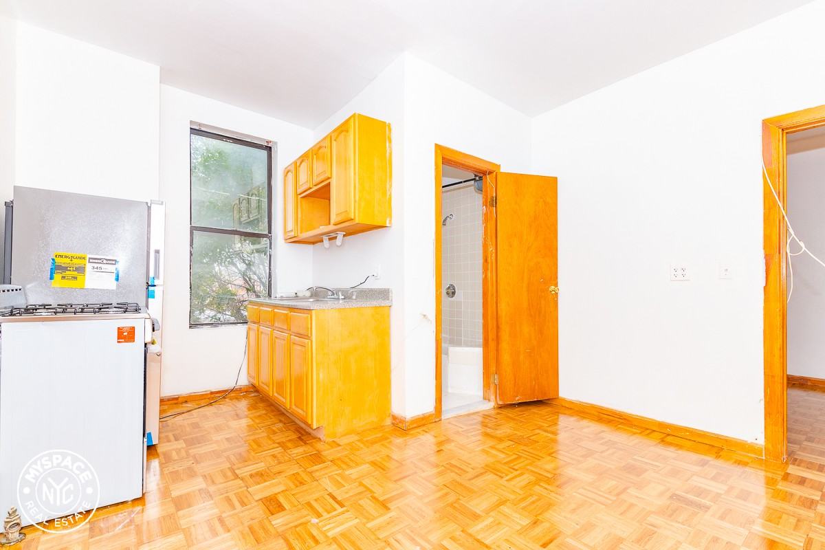 77 Division Ave #19BXX